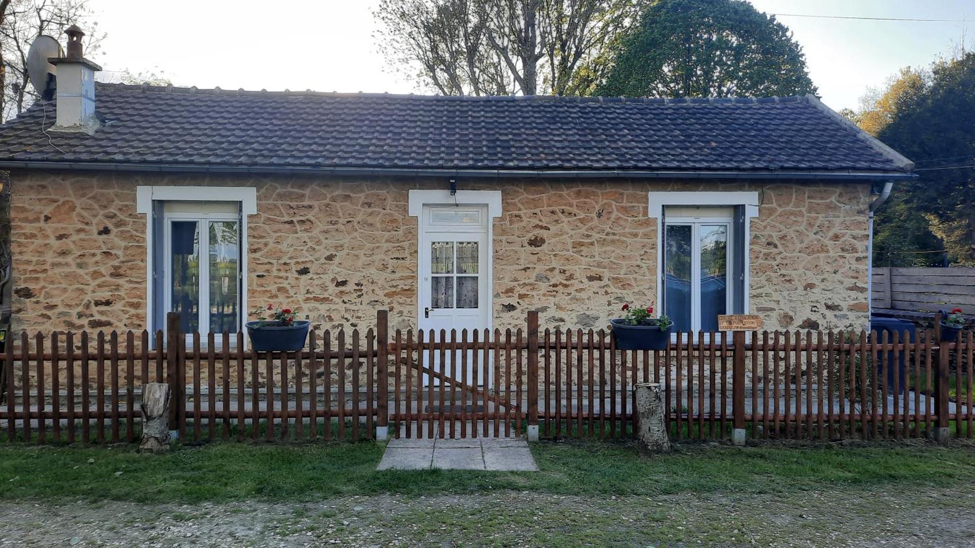 Gite Du Chateau De Chambonnieres Le Plessis-Feu-Aussoux Exterior photo